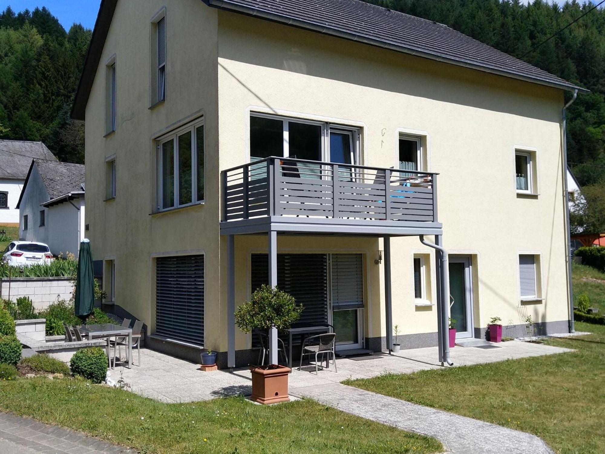 Apartment With Terrace And View Merschbach Exterior photo